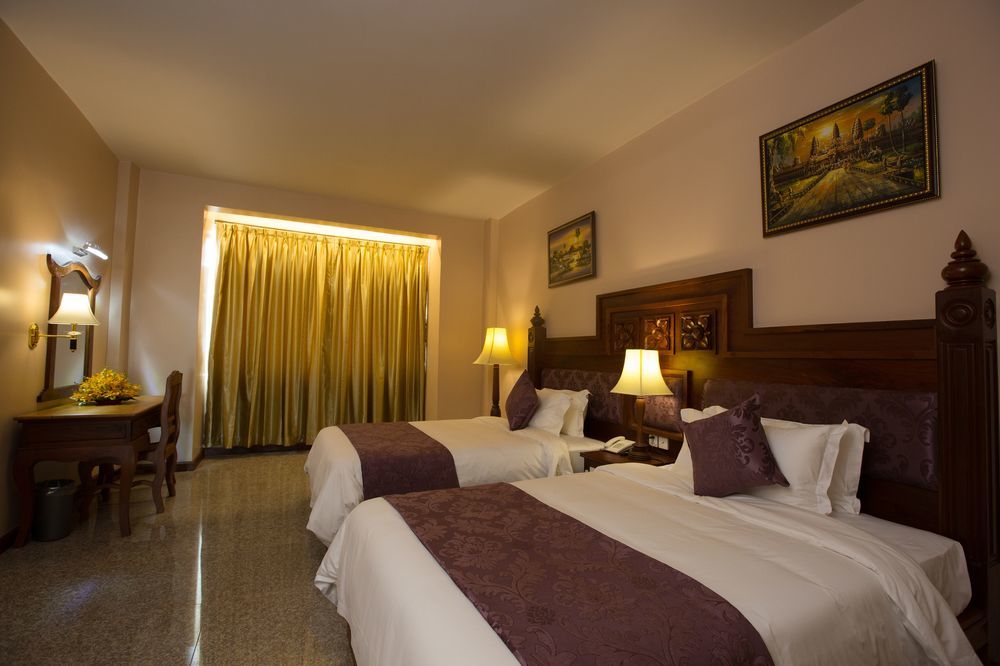 Phnom Penh Era Hotel Экстерьер фото