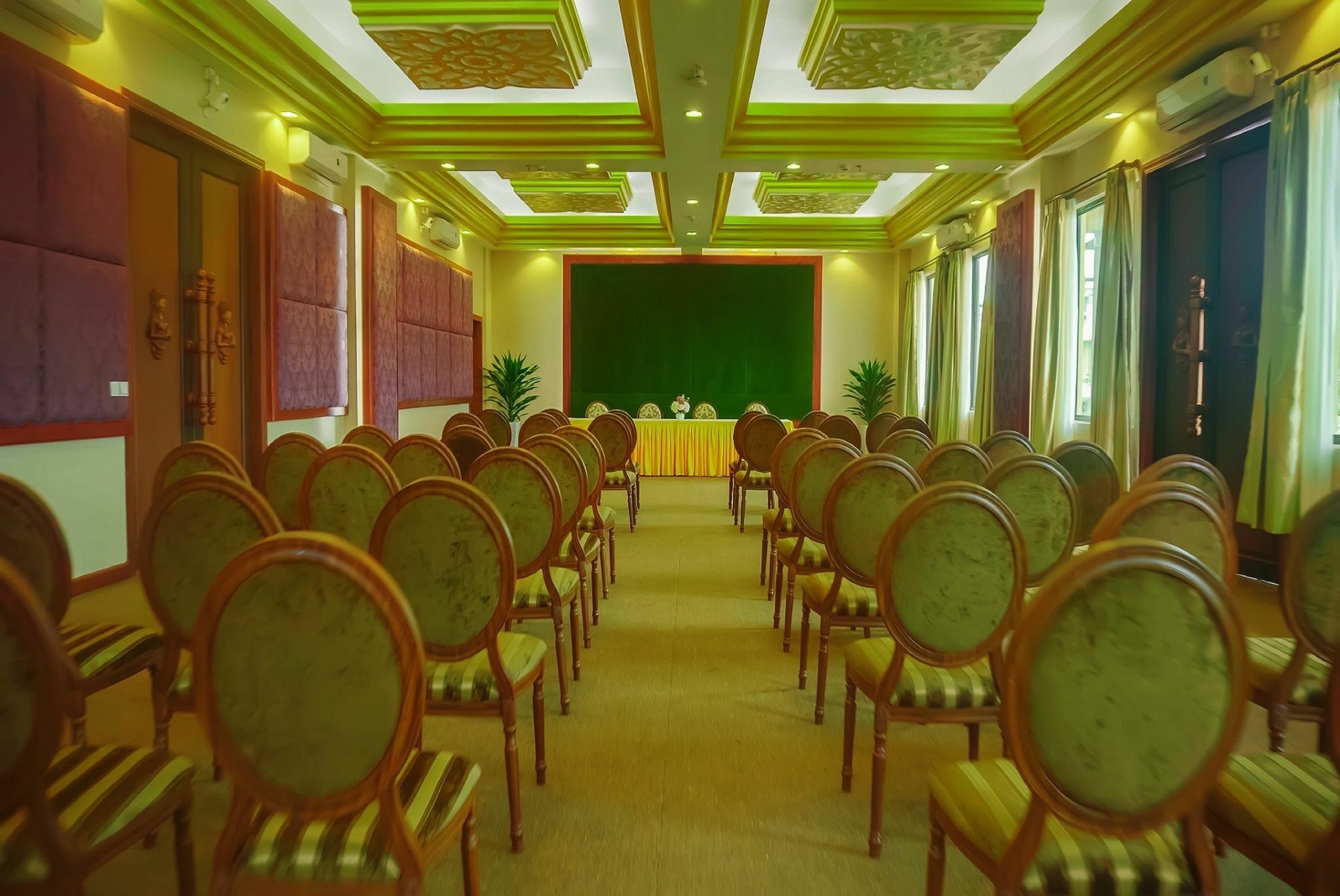 Phnom Penh Era Hotel Экстерьер фото